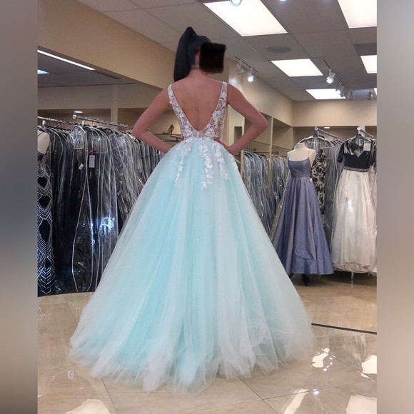 Ball Gown - Picture 4 of 9